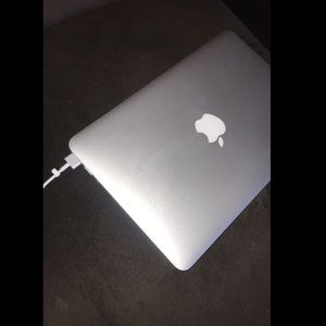Macbook Air 2013 (READ DESCRIPTION)